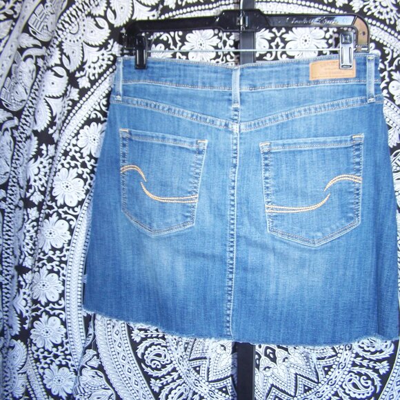 Signature by Levi's Strauss & Co. High-Rise Denim Mini Skirt Sz 6 - Picture 6 of 8